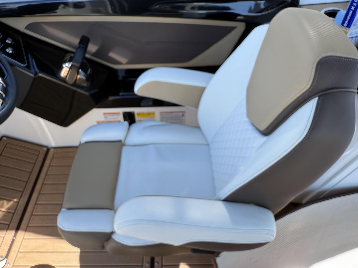 Used 2023 Yamaha 252 SD