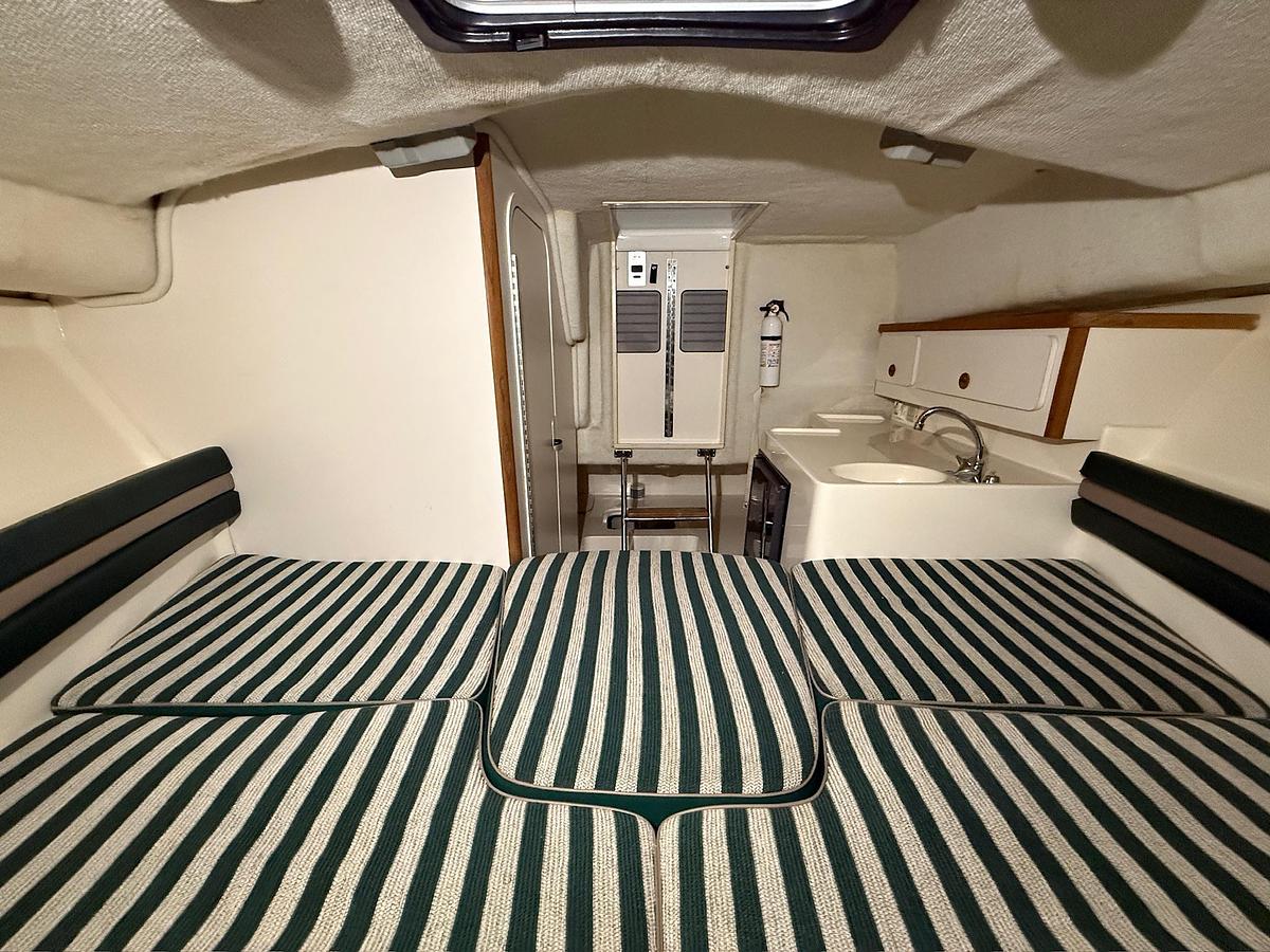 Used 1998 Pursuit 2860 Denali