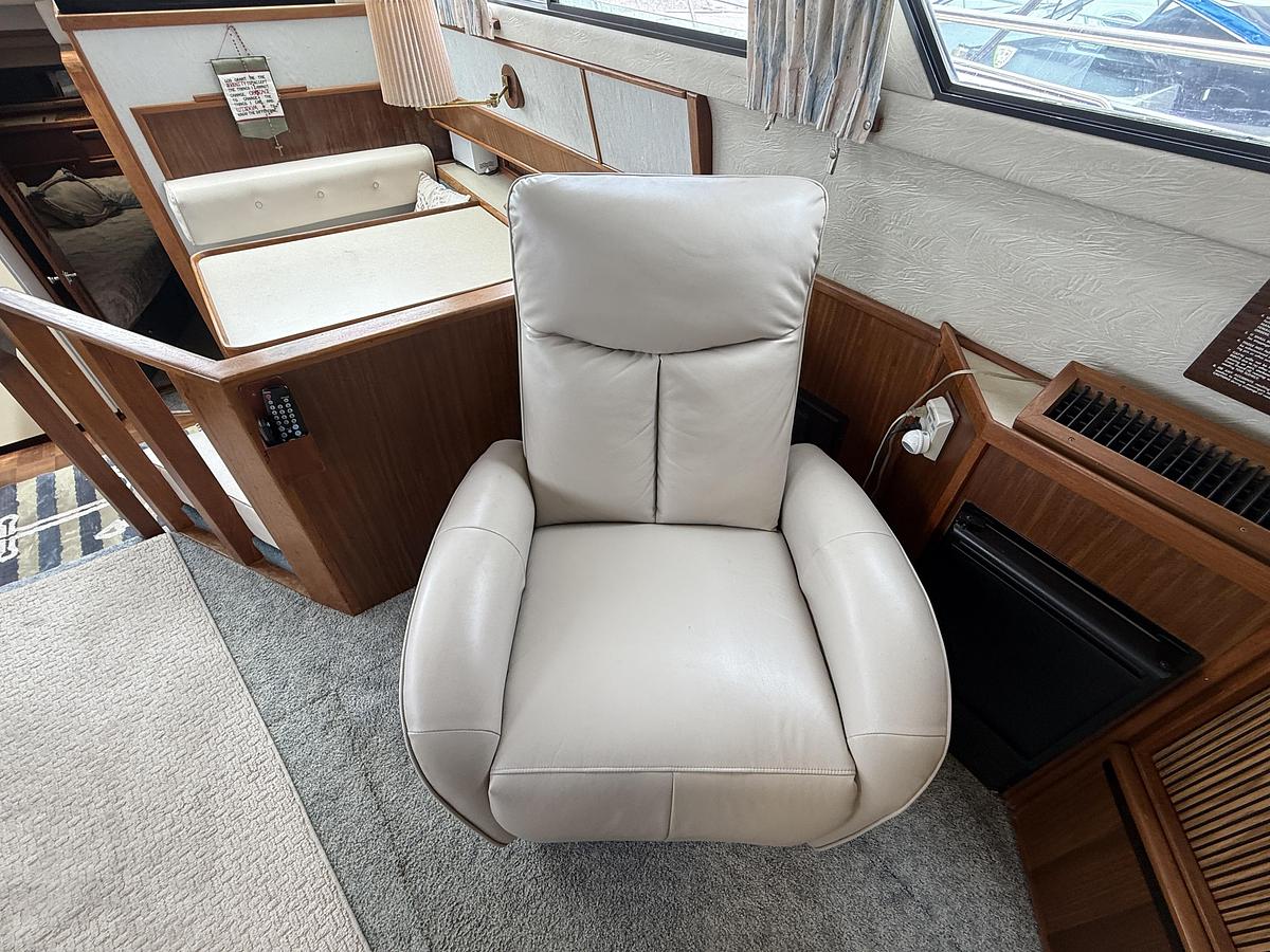 Used 1986 Sea Ray 410 Sundancer