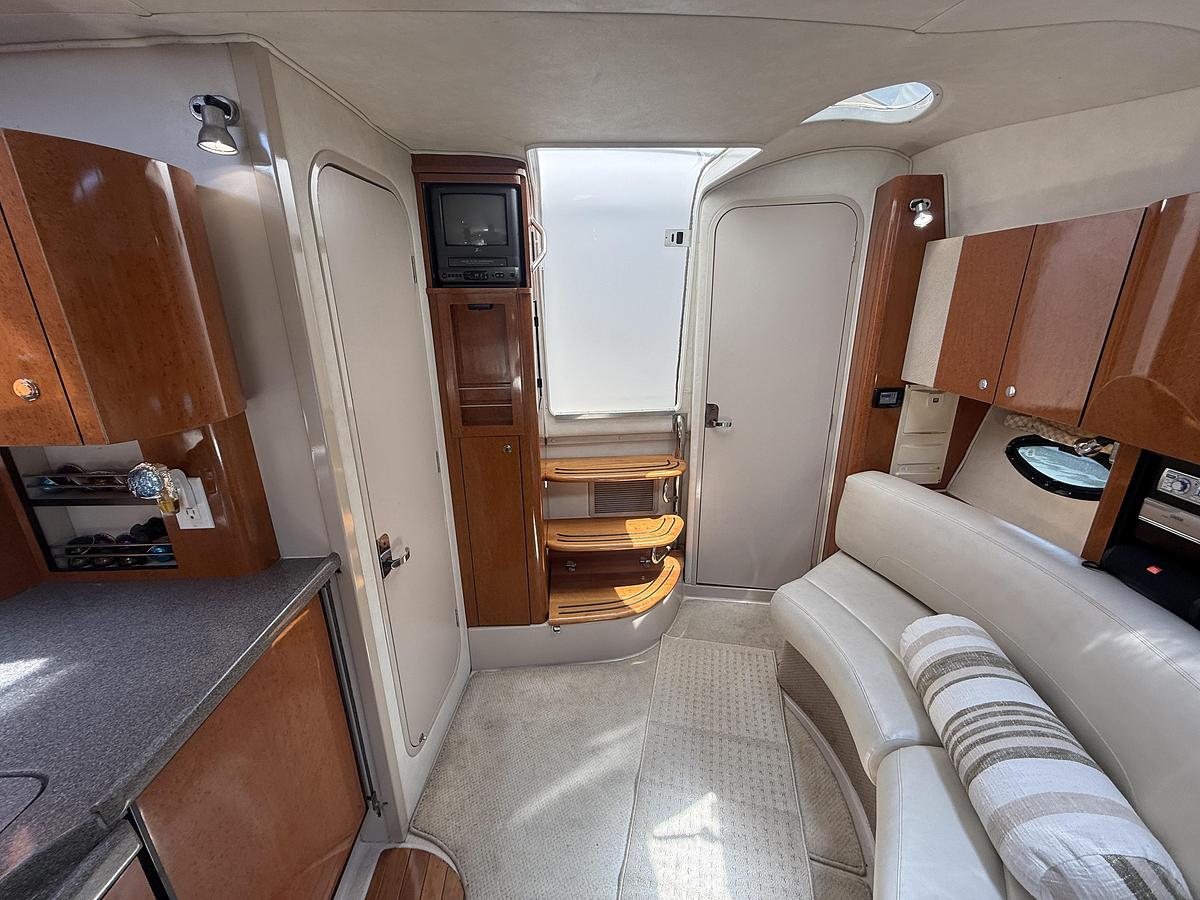 Used 2001 Doral 330 SE