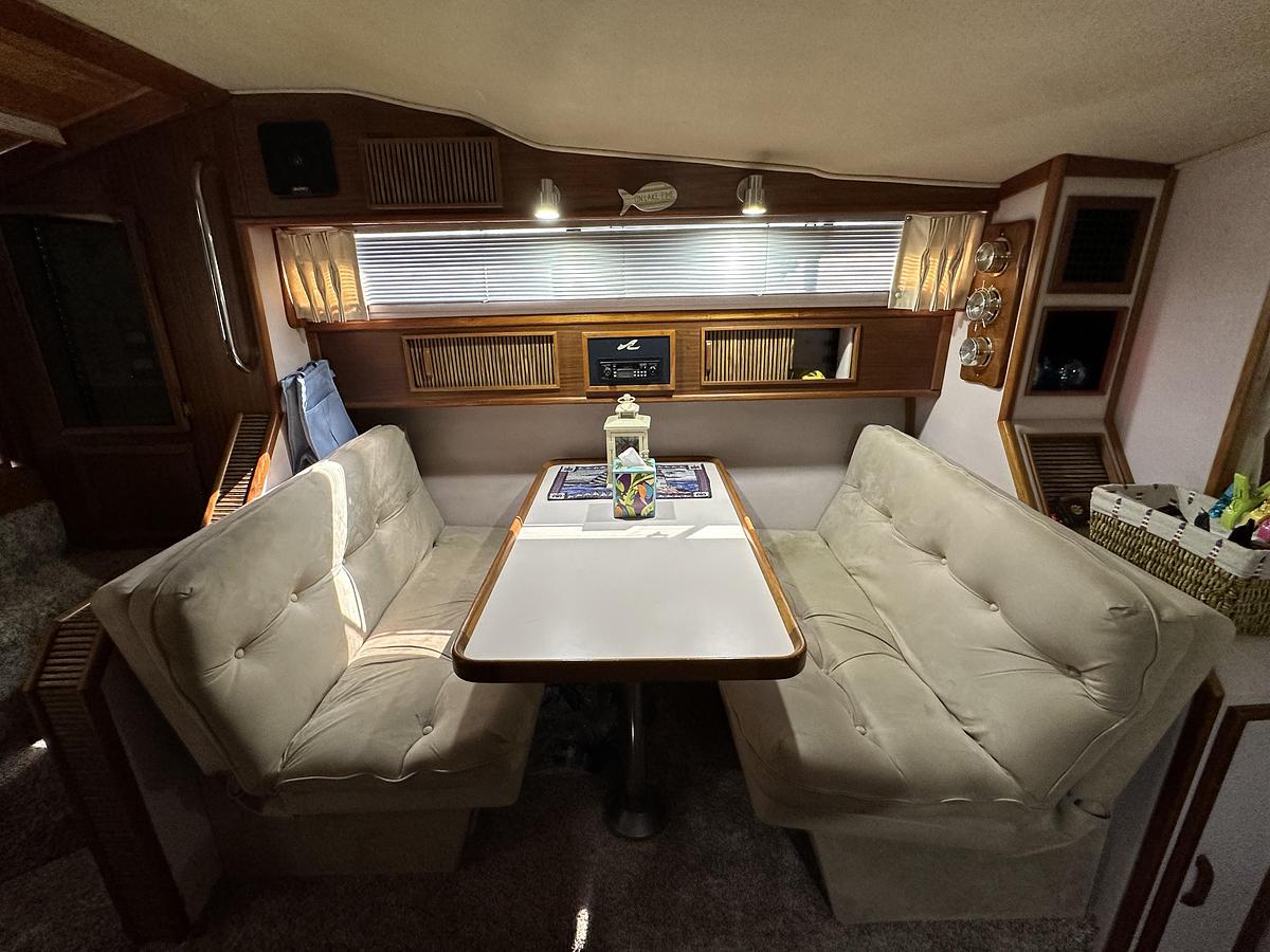 Used 1987  Sea Ray 340 Sundancer