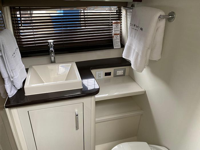 Used 2018 Carver C37