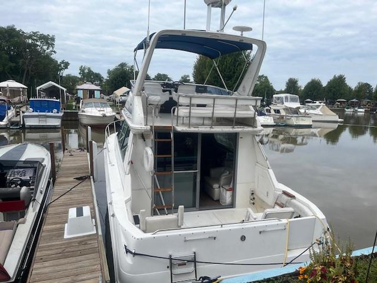 Used 1991 Sea Ray 370 Sedan Bridge