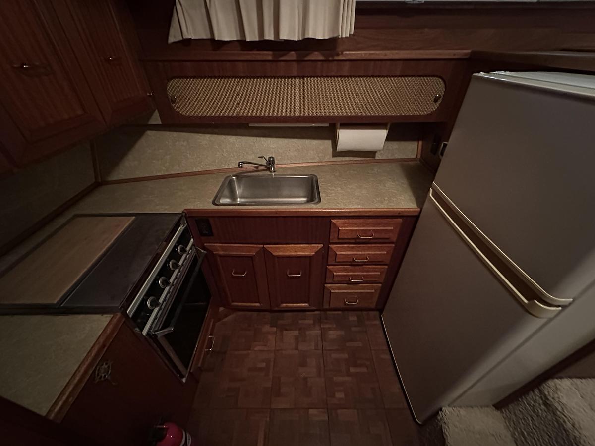 Used 1982 Egg Harbor 42 Aft Cabin Motor Yacht