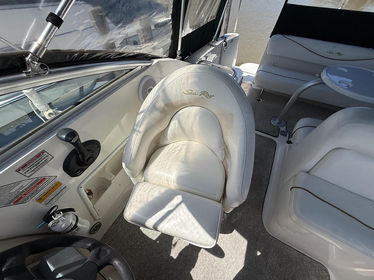 Used Sea Ray 260 Sundancer