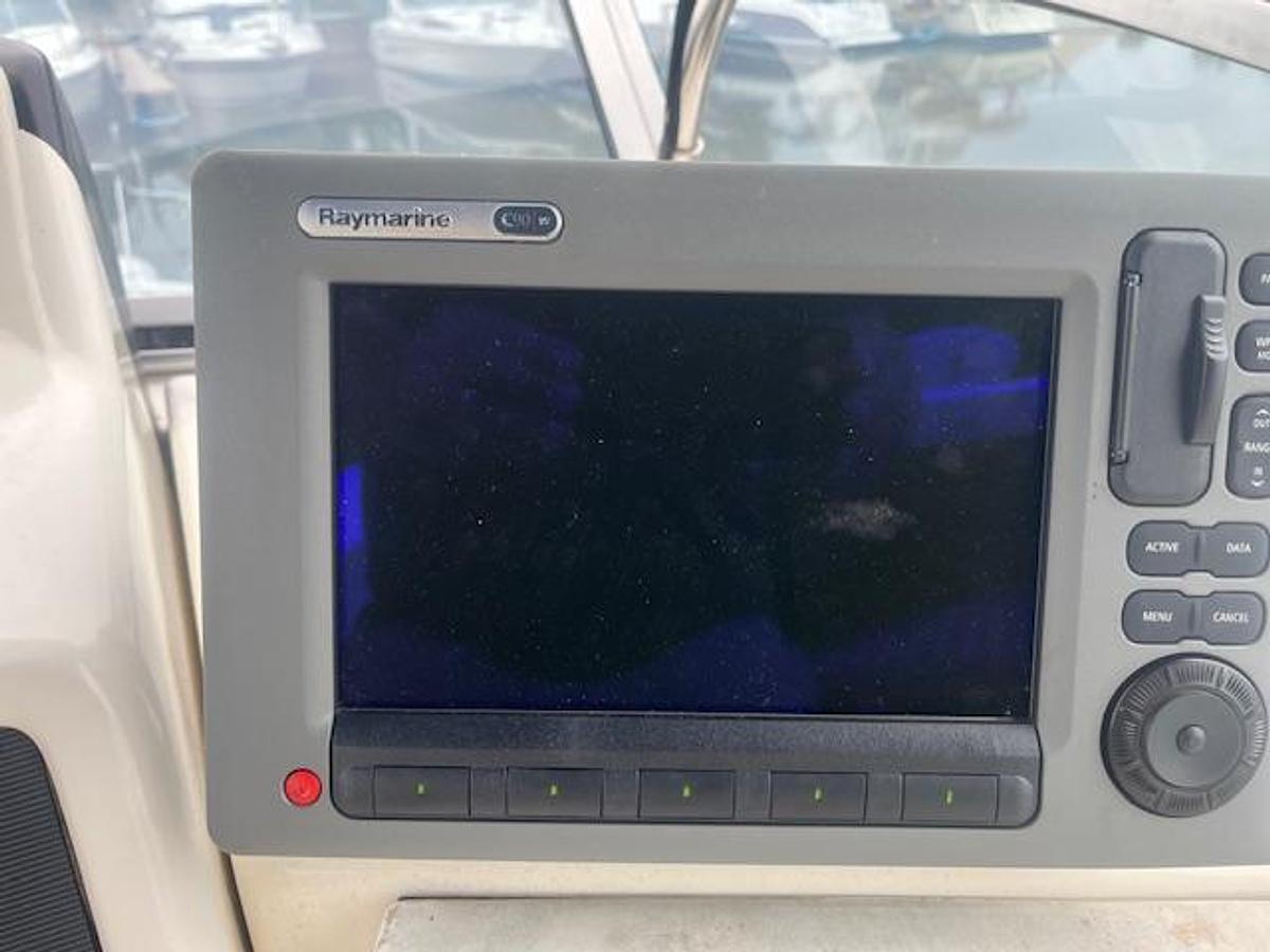 Used 1991 Sea Ray 370 Sedan Bridge