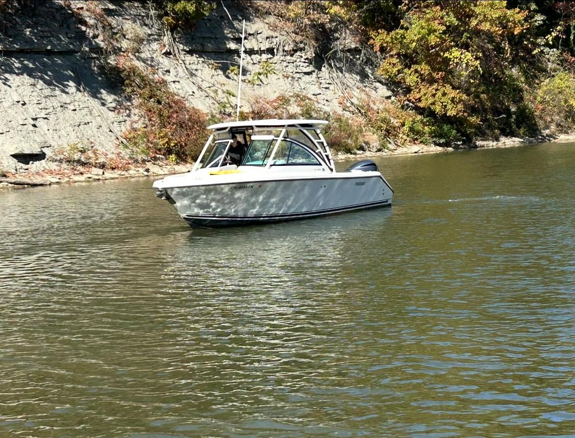 Used 2014 Pursuit 265 DC