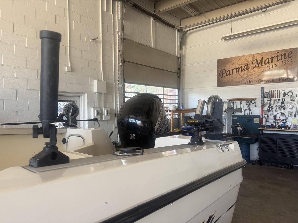 Used 1992 Bayliner 2052 Trophy
