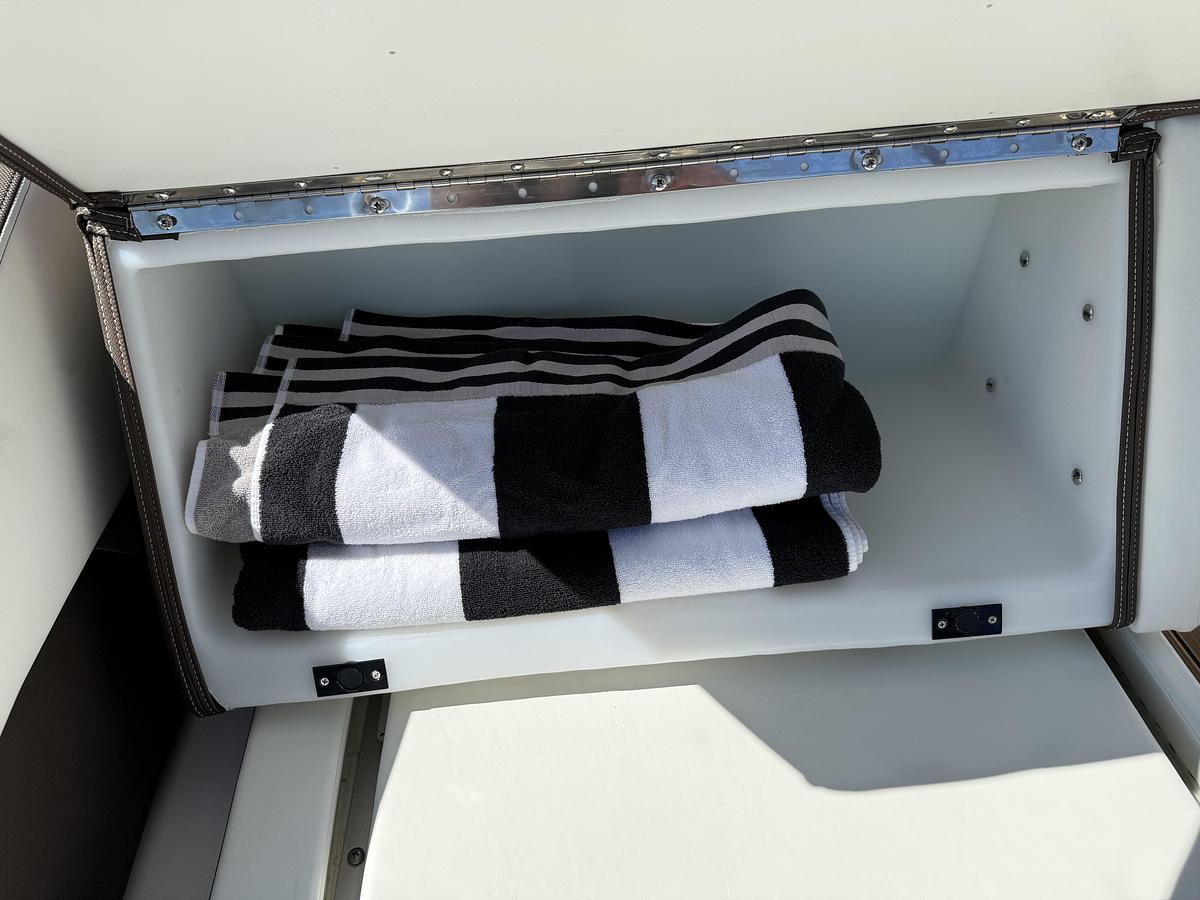 Used 2023 Yamaha 252 SD