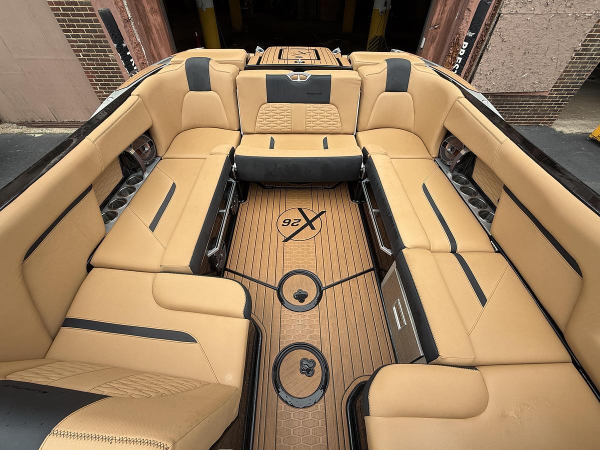 Used 2021 MasterCraft X26