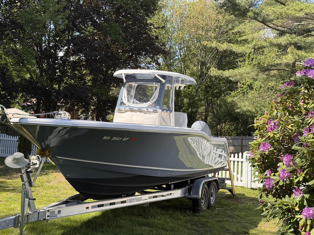 Used 2015 Tidewater 252 Center Console Adventure