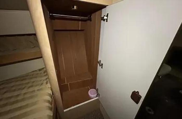 Used 2002 Fountain 38 Express Cruiser