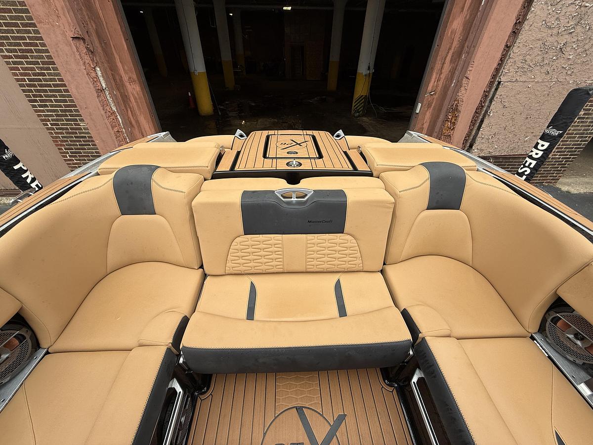 Used 2021 MasterCraft X26