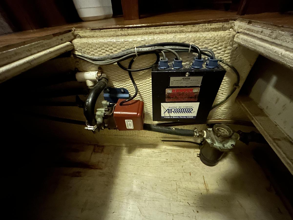 Used 1987 Chris-Craft 362 Catalina