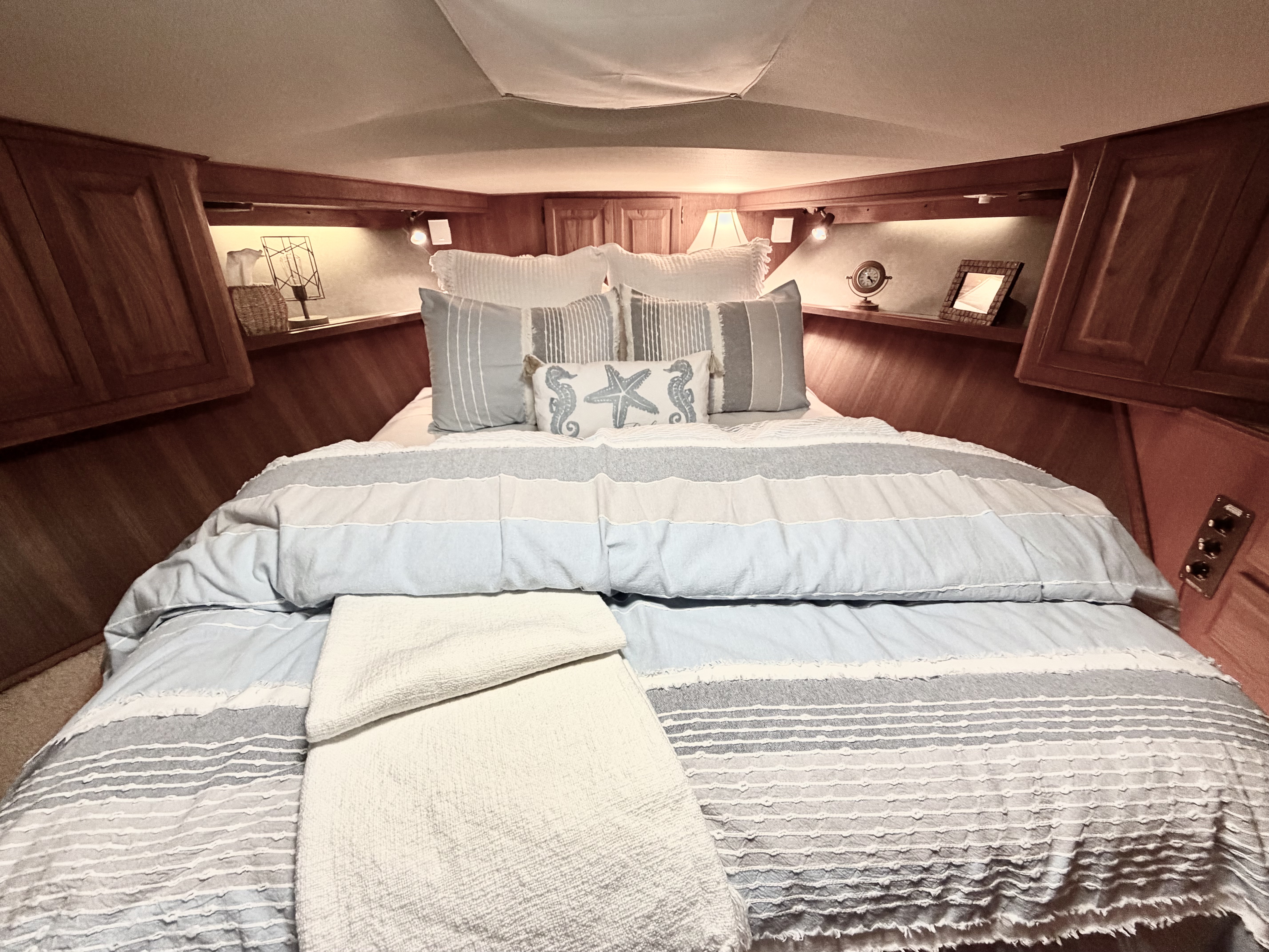 Used 1986 Viking 48 Motor Yacht