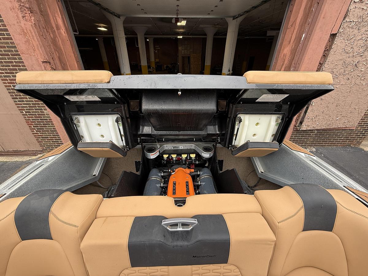 Used 2021 MasterCraft X26