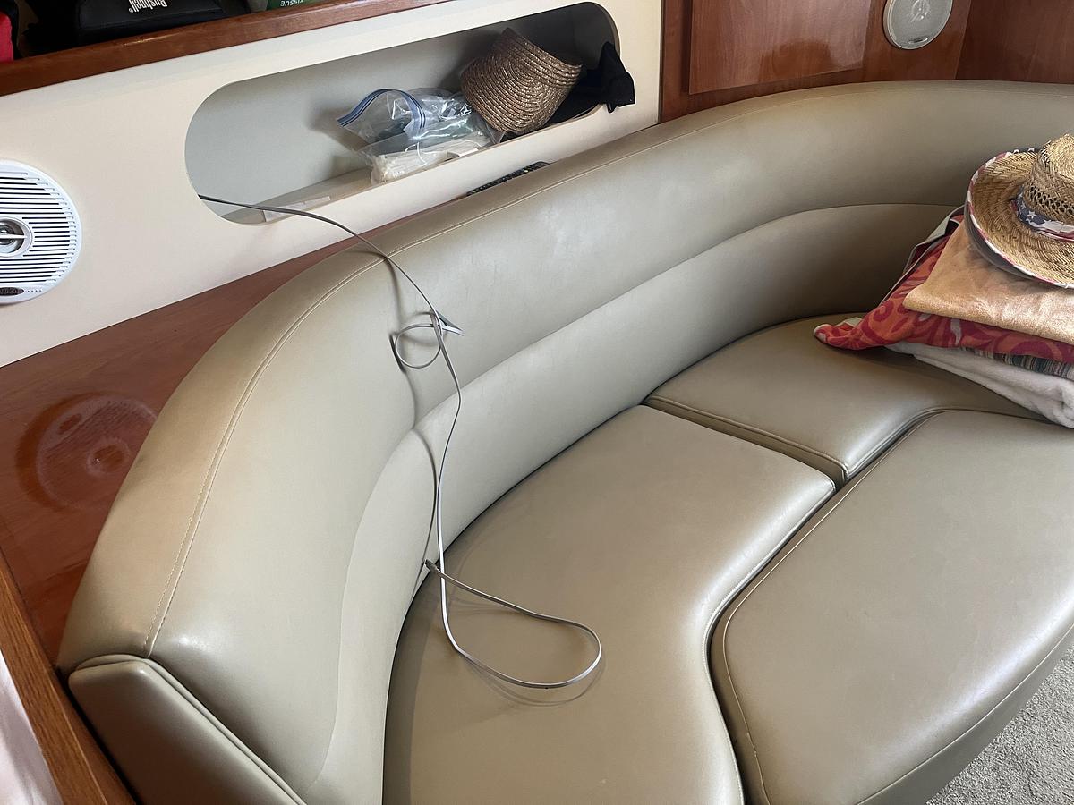 Used 2007 Cruisers Yachts 280 CXI