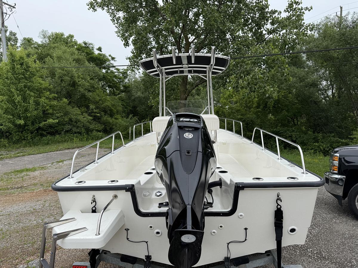 Used 2013 Boston Whaler 210 Montauk
