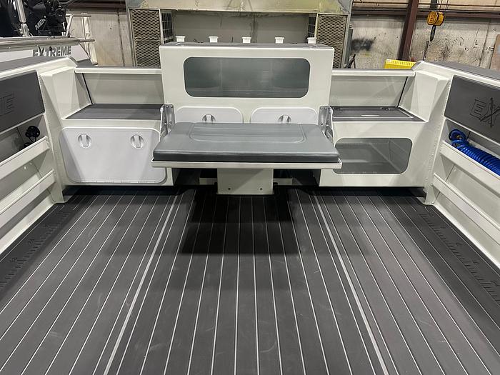 2024 Extreme Boats 795 Walk Around