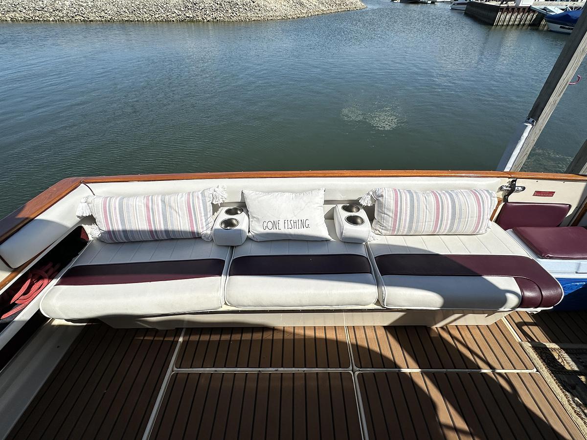 Used 1987  Sea Ray 340 Sundancer