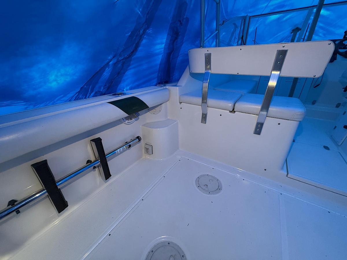 Used 1998 Pursuit 2860 Denali