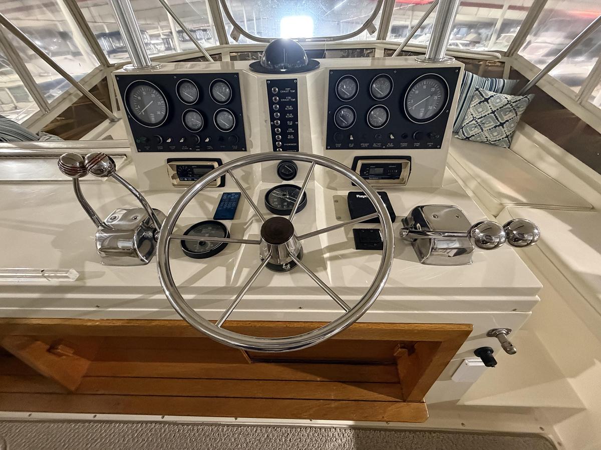 Used 1986 Viking 48 Motor Yacht