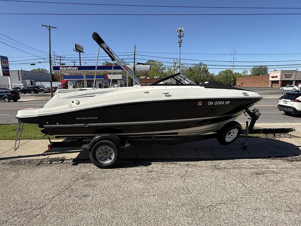 Used 2016 Bayliner VR5