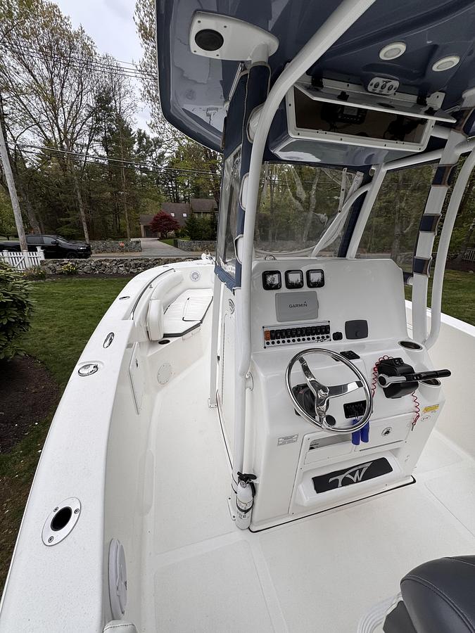 Used 2015 Tidewater 252 Center Console Adventure