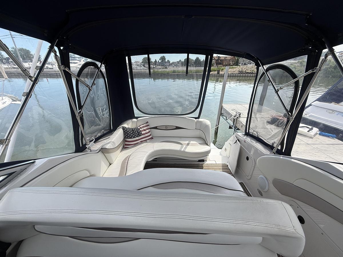 Used 1998 Four Winns 258 Vista