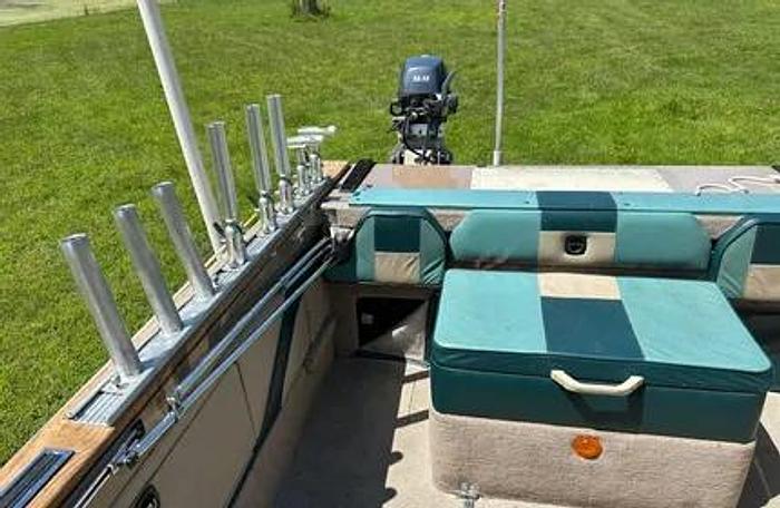 Used 1997 Lund 2150 Baron Magnum