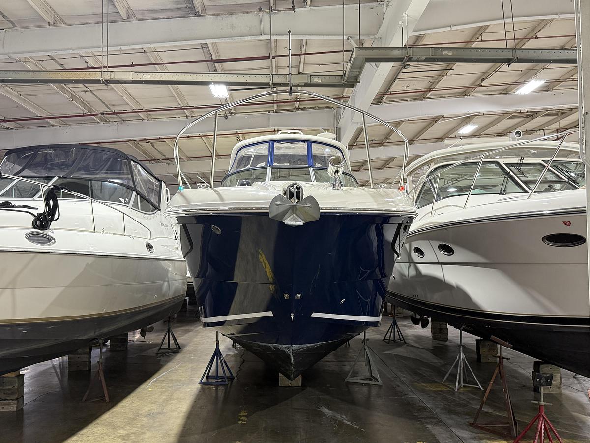 Used 2017 Sea Ray 330 Sundancer