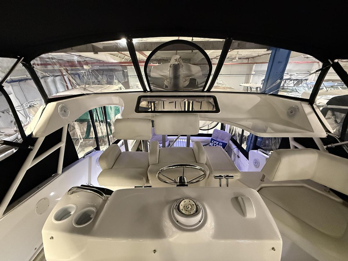 Used 1998  Silverton 352 Motor Yacht