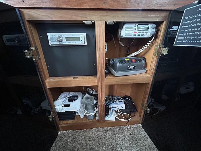 Used 1986 Marinette 39' Double Cabin