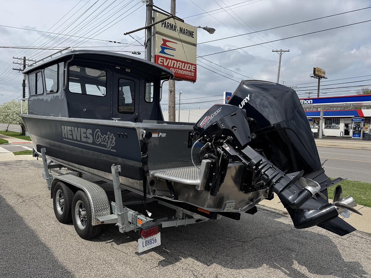 Used 2025 Hewescraft 240 Pacific Cruiser Hardtop