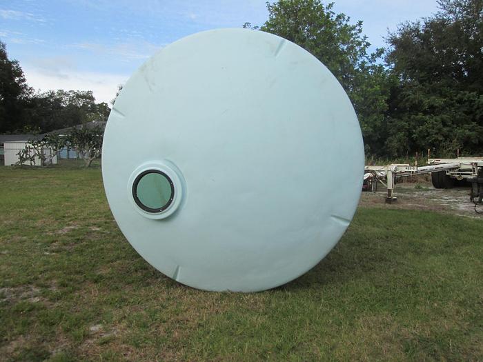 Used 6000 Gallon Vertical Poly Tank