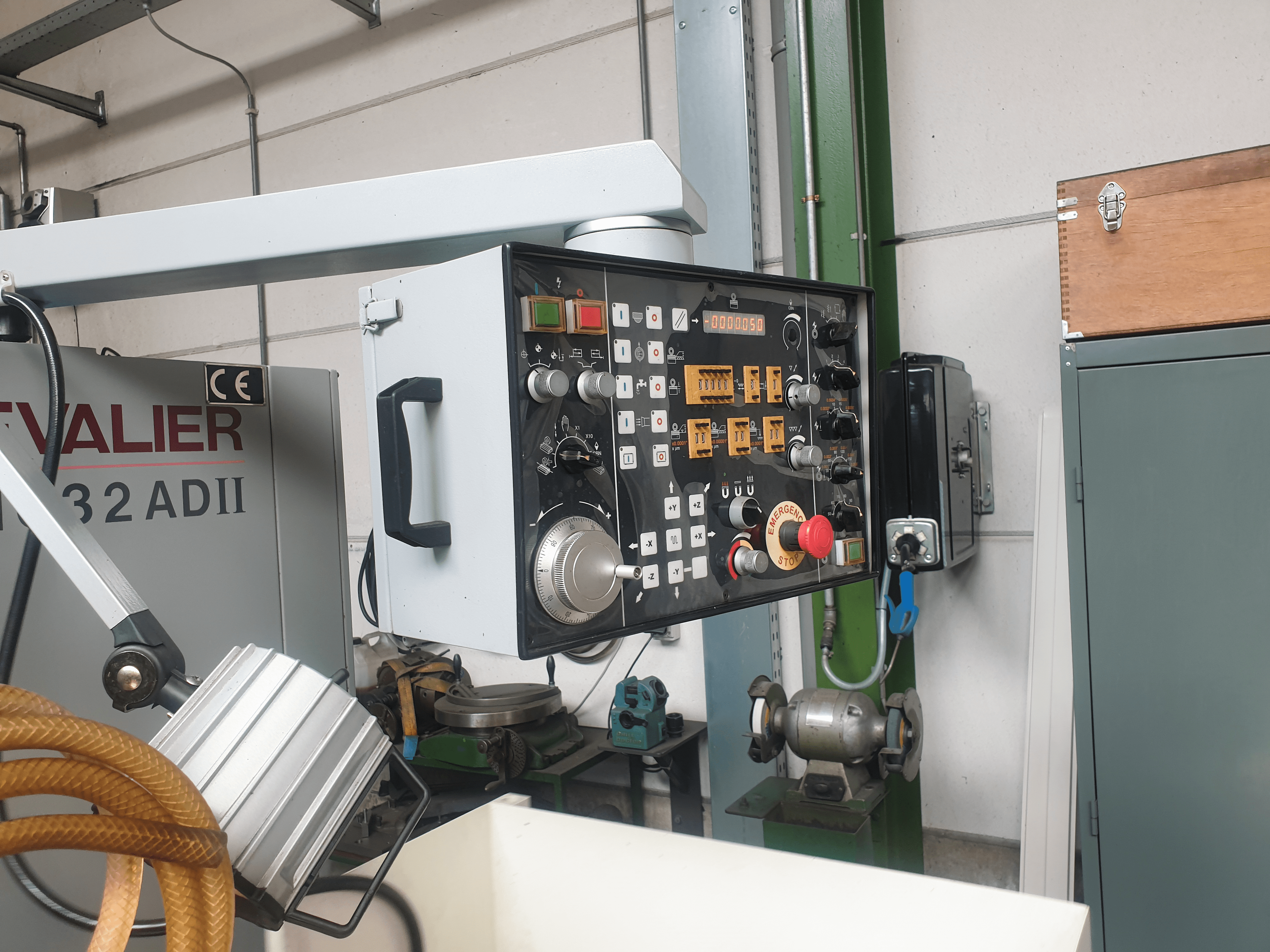 Used Chevalier FSG-1632 ADII - Grinding Machine