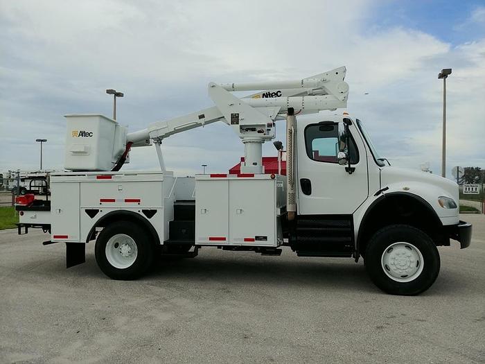Used Altec TA41M 46 ft Articulating & Telescopic Material Handling Bucket Boom on 2009 Freightliner - G6484