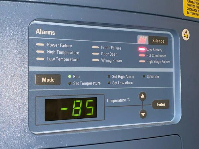 Used Thermo Scientific 5957 -86ºC Ultra Low Laboratory Freezer 23 Cu Ft 230V