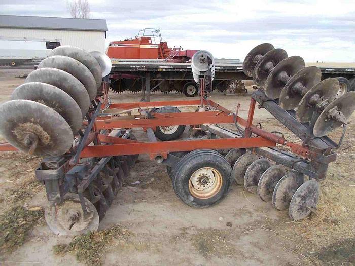 Used 21' International 475 Disk