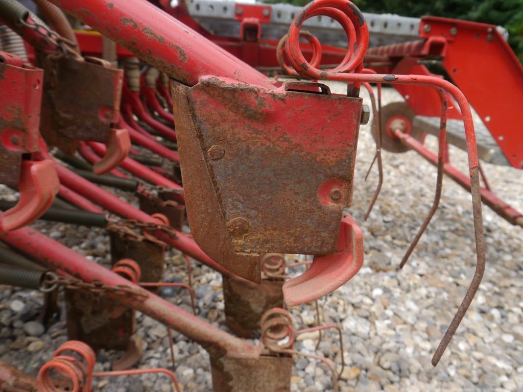 Used Kverneland Accord DL Pneumatic Drill