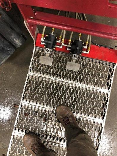 Used 2000 Ingersoll-Rand T3W Drill Rig