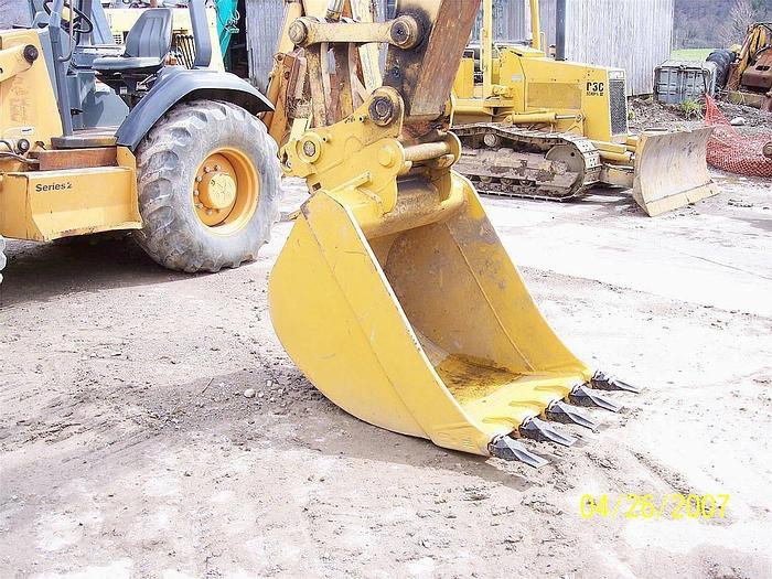 Used 38" USED BUCKET W/ LEHMATIC MFG QUICK COUPLER, 70mm PINS