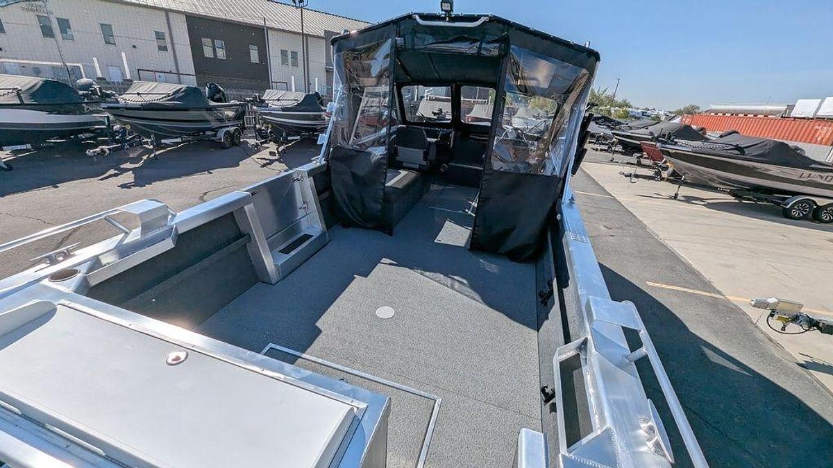 2025 Thunder Jet Alexis 24 OS