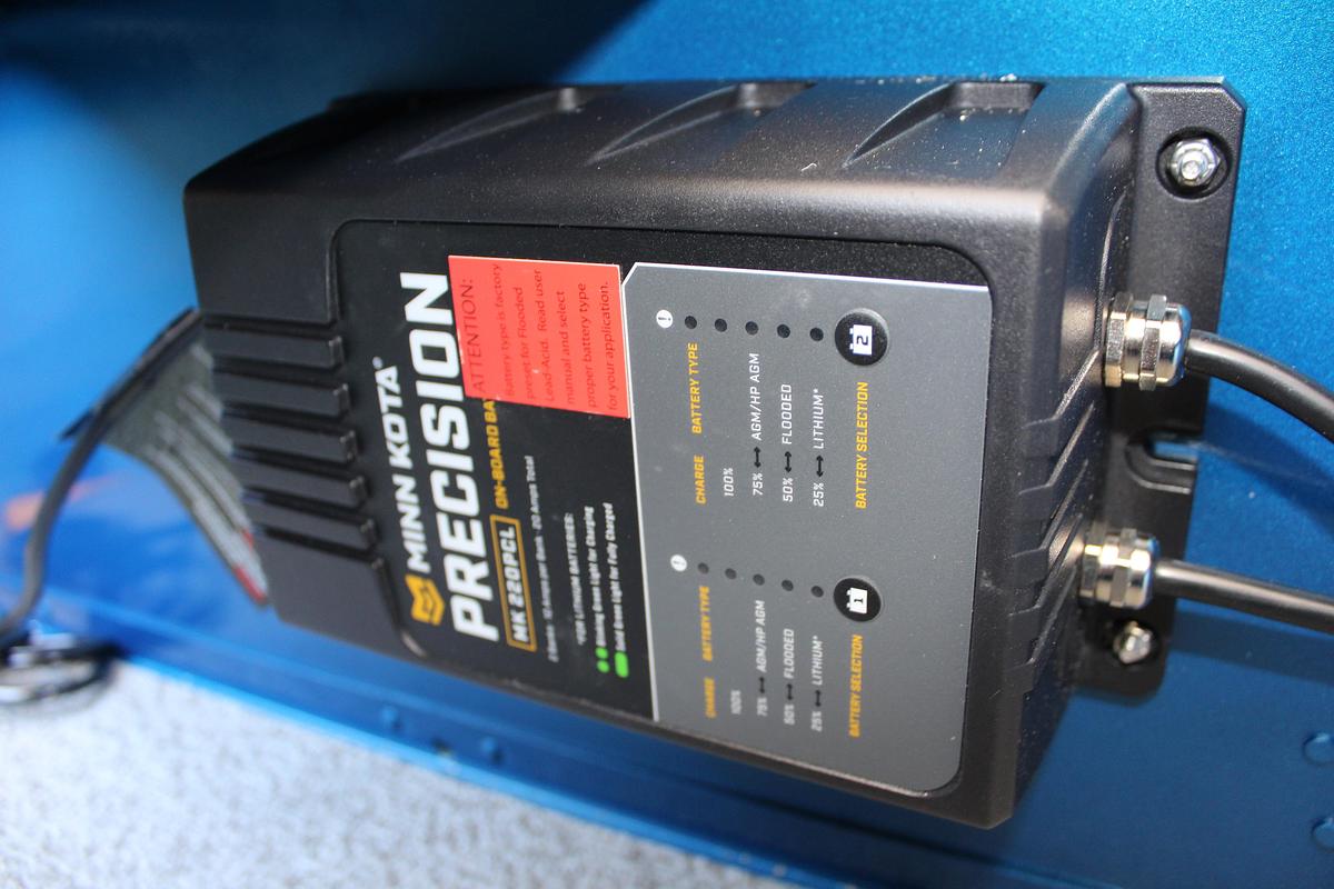 2025 Lund 1650 Angler Sport