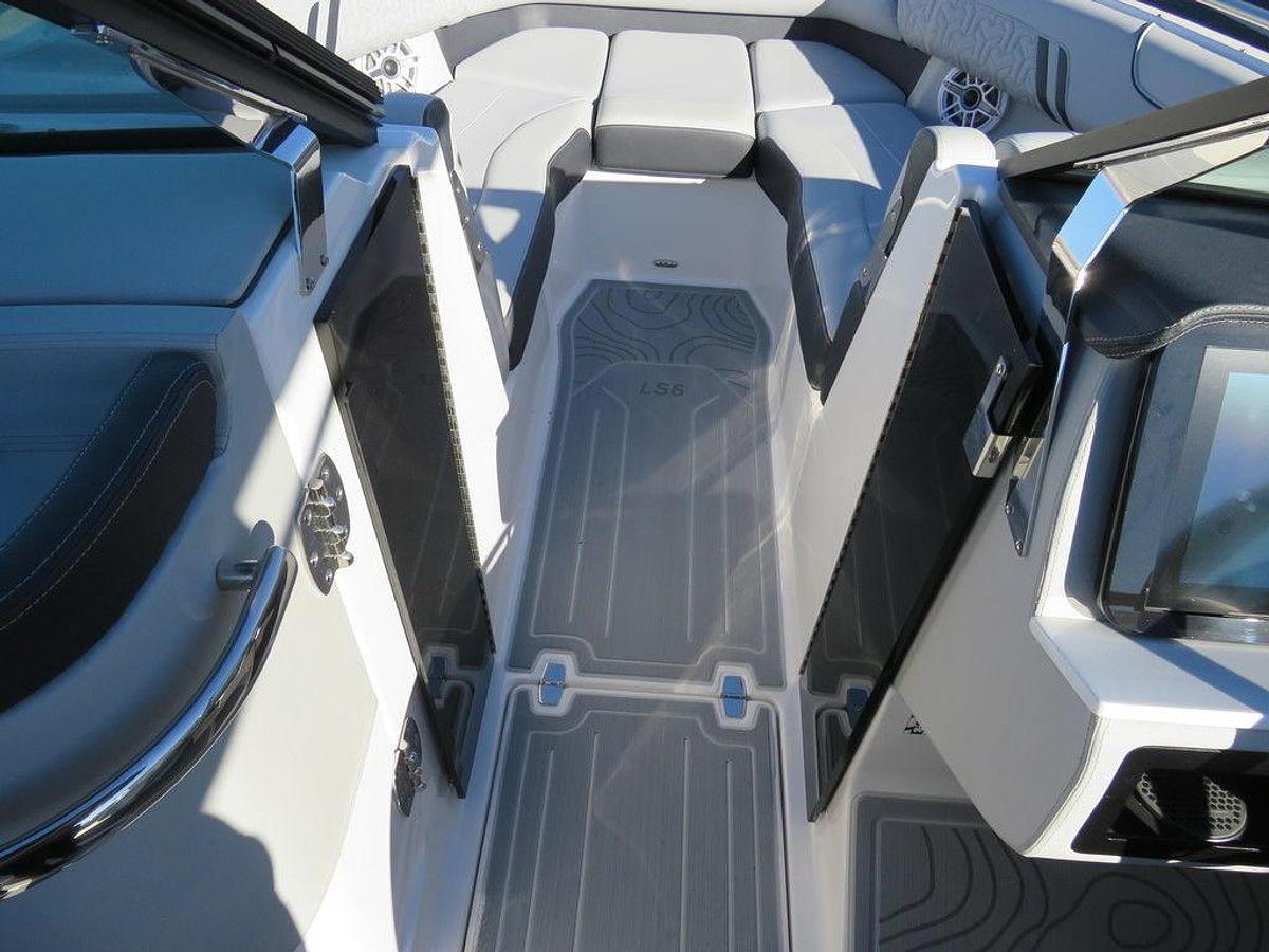 2025 Regal LS6 SURF ULTIMATE