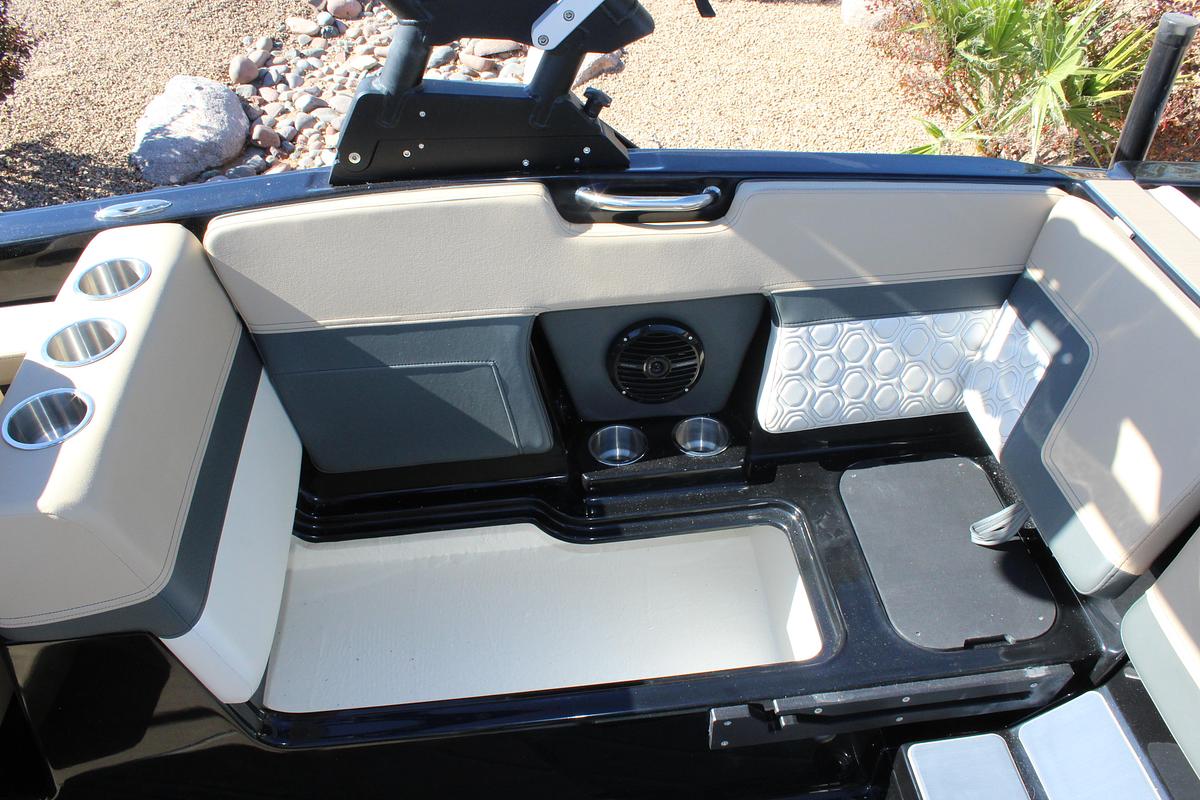 2026 Heyday Wake Boats H22