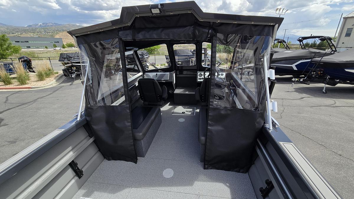 2026 Thunder Jet 210 Luxor Pro