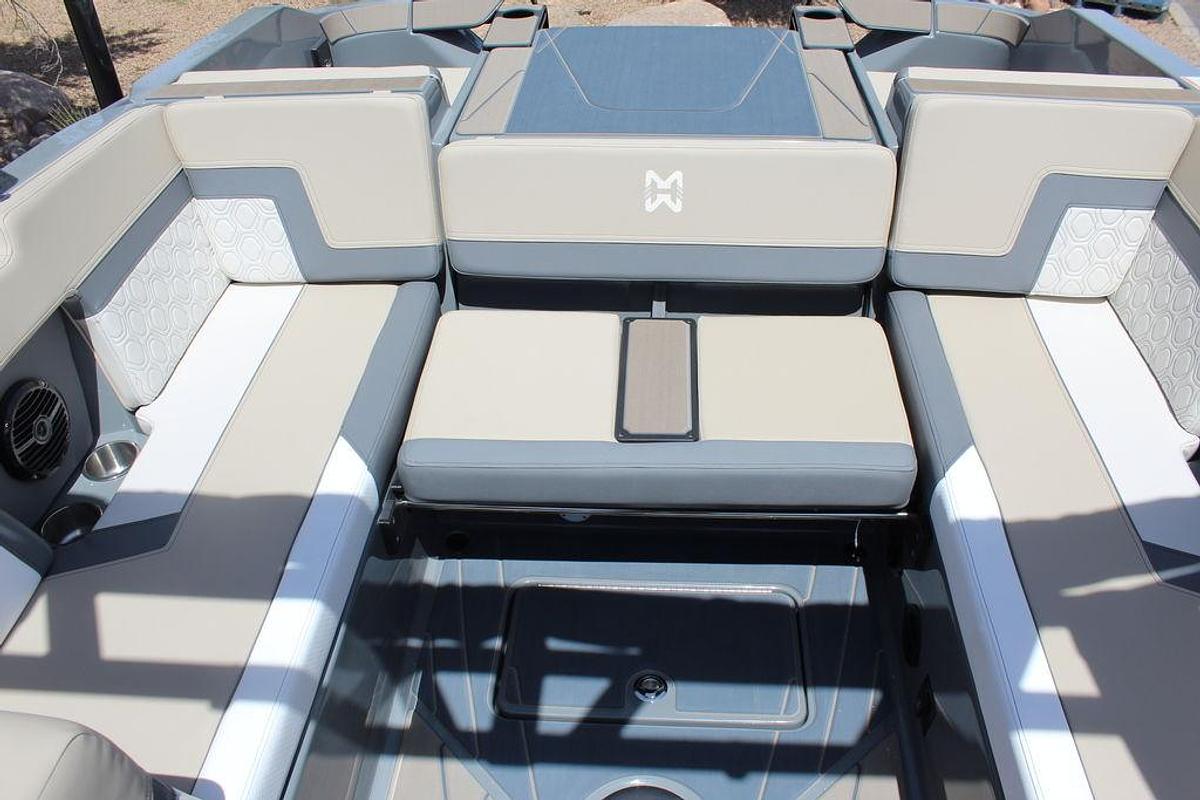 2025 Heyday Wake Boats H22