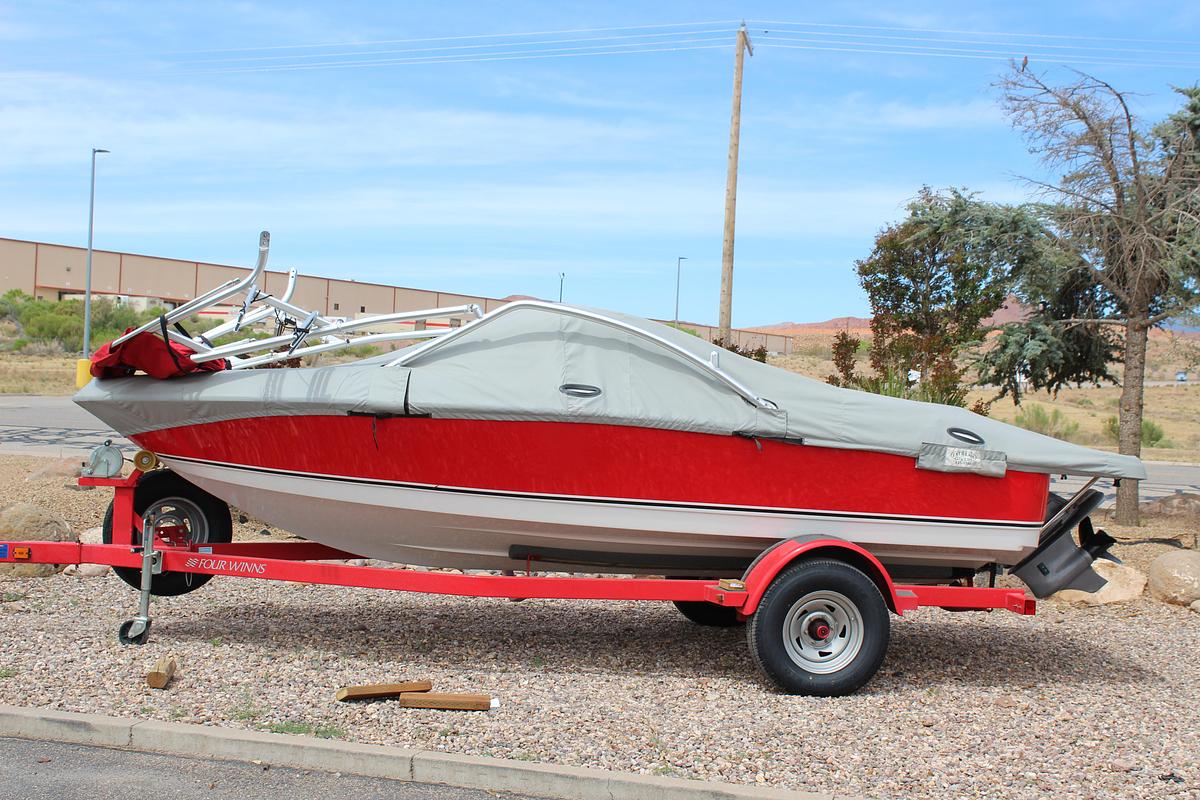 Used 2009 Fourwinns  H180