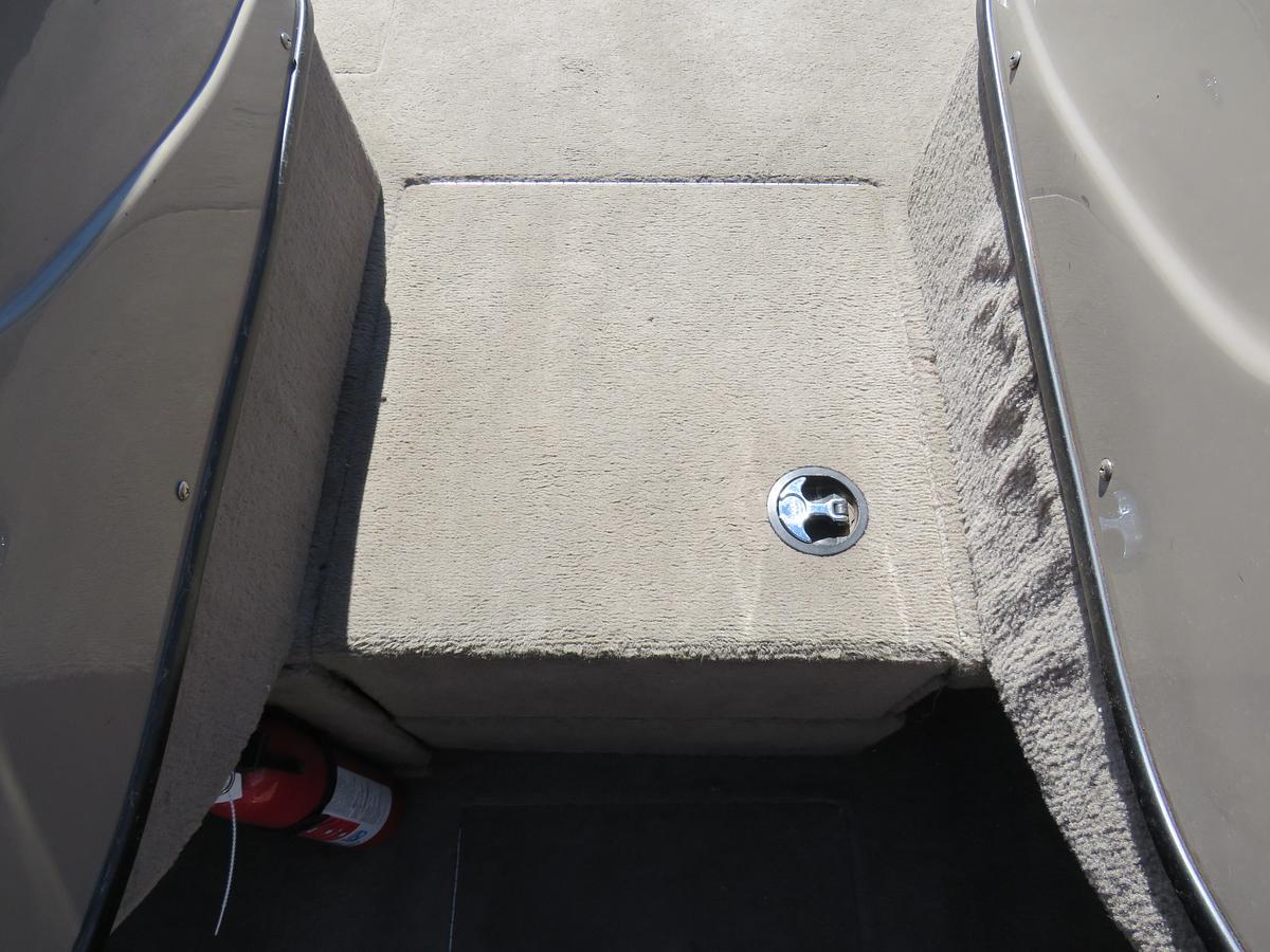 Used 2002 Tracker Tundra 18